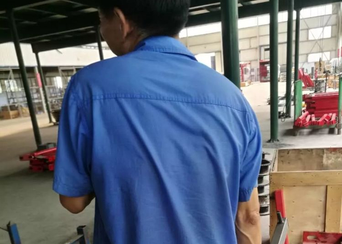 烈日下的擔當、高溫下的堅持