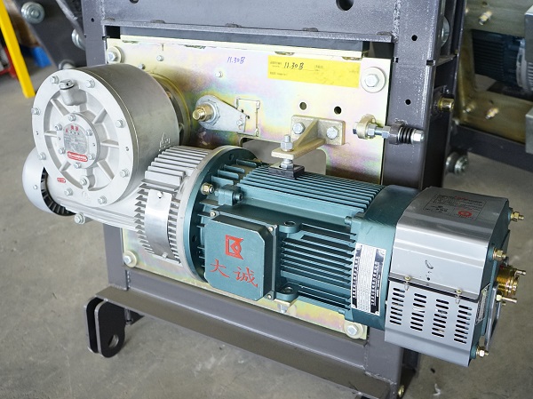 施工升降機(jī)傳動(dòng)機(jī)構(gòu) 施工升降機(jī)傳動(dòng)機(jī)構(gòu)