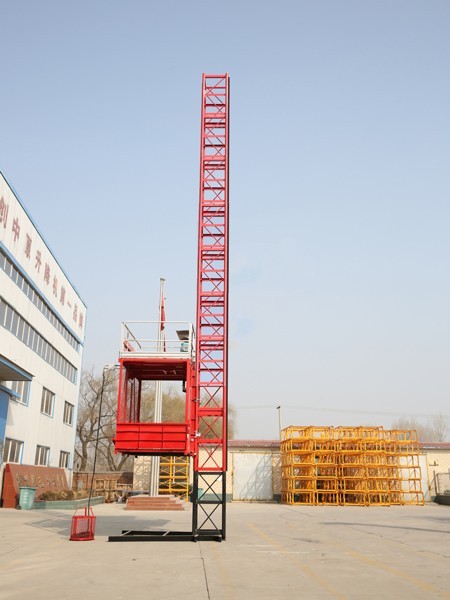 建筑工地升降機維修方法！