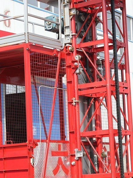 施工升降機(jī)設(shè)備運(yùn)行前需要的檢查！