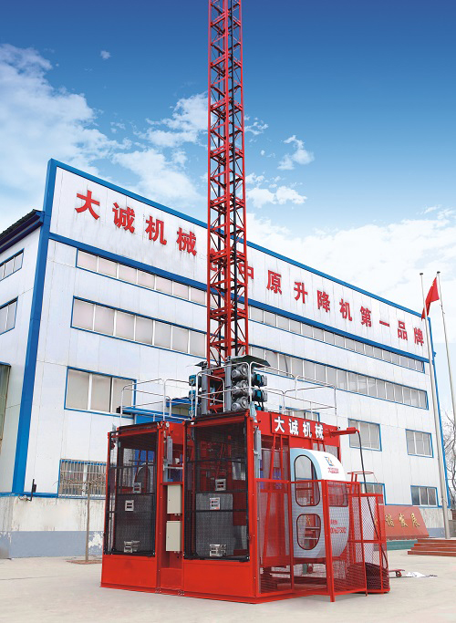 施工電梯 施工電梯